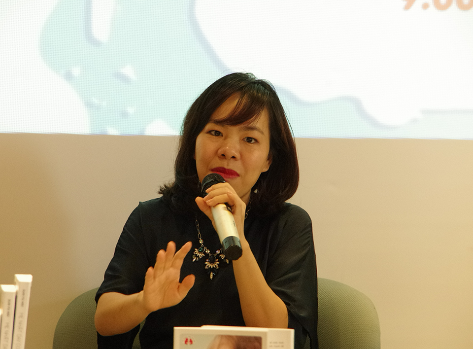 Phụ huynh cuồng nuôi dạy con theo kiểu... ngoại - 2 Theo bà Nguyễn Thúy Uyên Phương, không có một phương pháp giáo dục nào có thể tạo ra một đứa trẻ hoàn hảo như mong muốn của nhiều phụ huynh