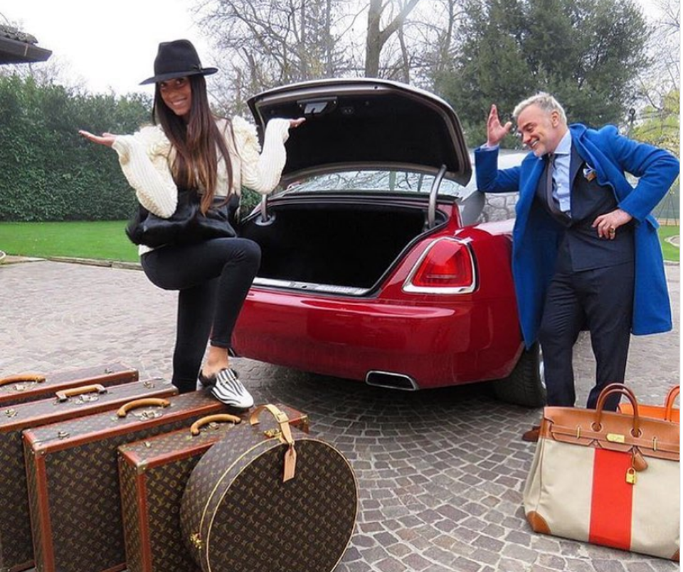 Đau đầu không biết nên chất hành lý lên xe như thế nào