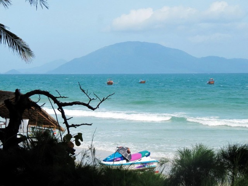 Về Hòn Khói thưởng thức gỏi lua trứ danh khiến du khách "phát thèm" - 1 Phong cảnh tuyệt đẹp của Hòn Khói.