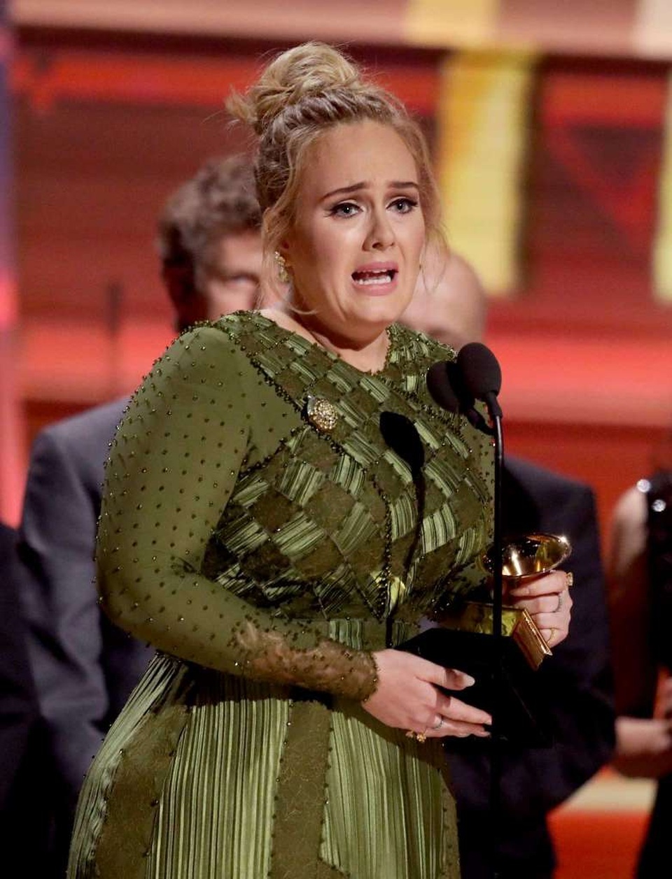Grammy 2017: “Ngồn ngộn” cảm xúc trong đêm hội tụ của “bầu trời sao” - 4 Grammy 2017: “Ngồn ngộn” cảm xúc trong đêm hội tụ của “bầu trời sao” - 4