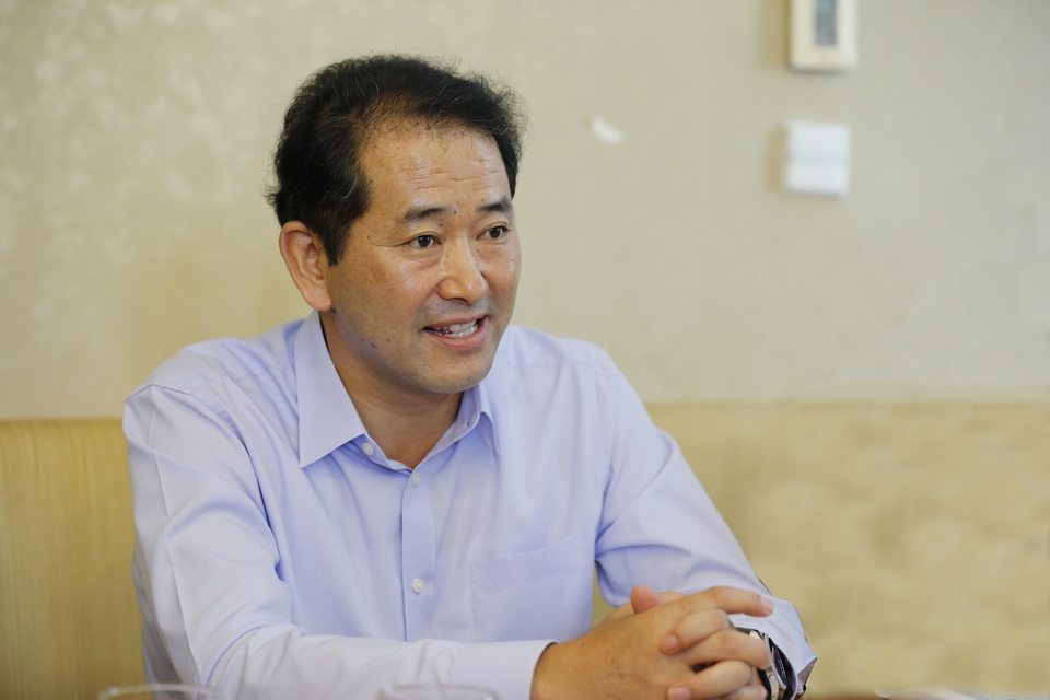 
Ông Lee Cheol Ku - Phó tổng giám đốc các khu tổ hợp của Samsung.
