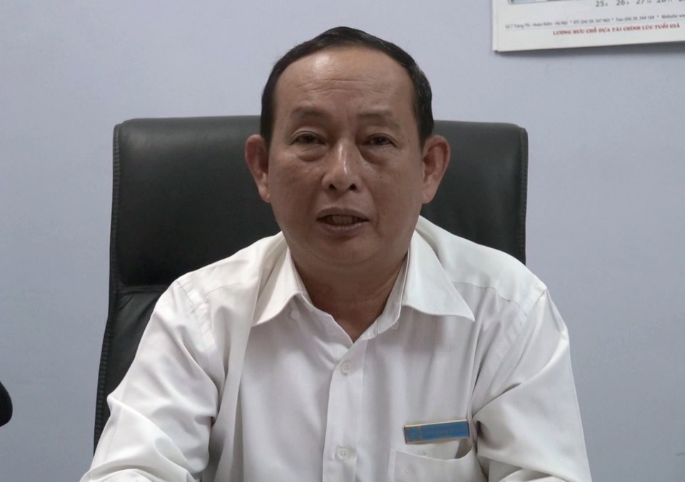 Truy thu lương hưu sai của 64 giáo viên, Bảo hiểm xã hội tỉnh Phú Yên nhận lỗi - 2 Ông Trần Quang Vinh, Giám đốc Bảo hiểm xã hội tỉnh Phú Yên nhận trách nhiệm và xin lỗi 64 giáo viên vì sai sót của ngành