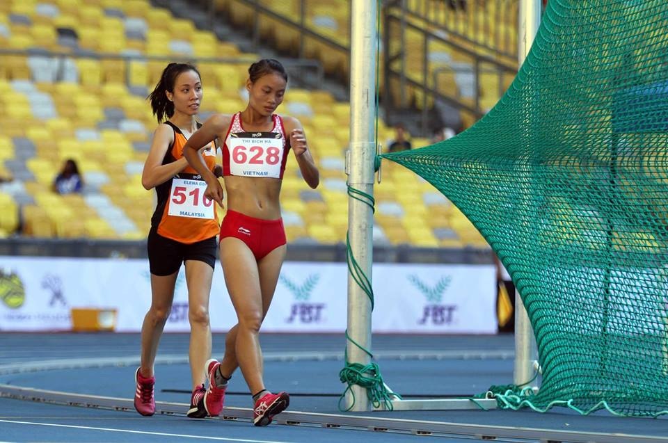 VĐV đi bộ Việt Nam mất oan HCV vì đối thủ Malaysia chạy về đích - 1
Phan Thị Bích Hà đã dẫn trước đối thủ cho tới trước vòng cuối