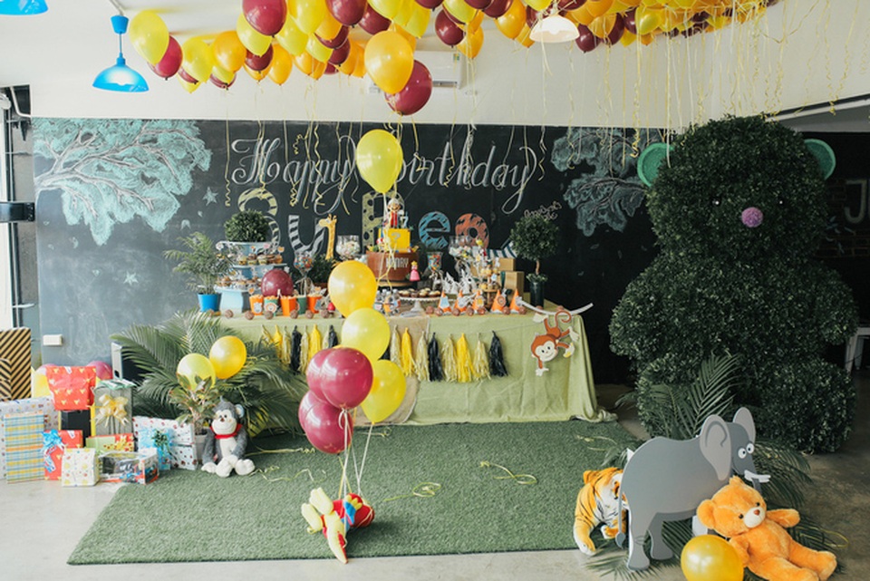 Hà Hồ - Quốc Cường tái hợp làm sinh nhật cho con trai Subeo - 1 Không gian tiệc sinh nhật của Subeo được làm rất ấm cúng và gần gũi với các bé.