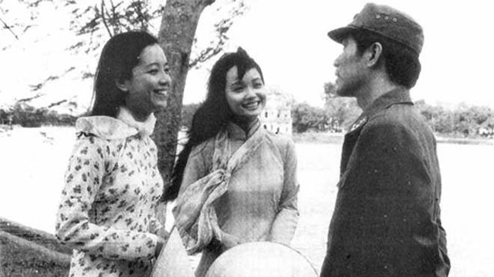 NSND Lan Hương, NSƯT Chiều Xuân sống mãi ký ức về phim gắn với Hà Nội 12 ngày đêm - 2 NSƯT Chiều Xuân vai nhà báo Ngân Hà trong Hà Nội 12 ngày đêm. Ảnh: TL.