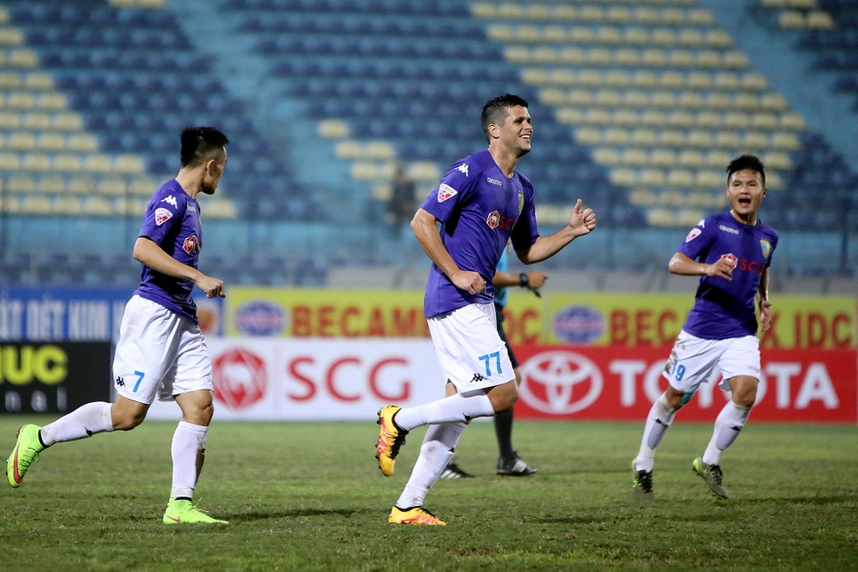 Cầu thủ Hà Nội FC nhận thưởng Tết nửa tỷ - 1
Cầu thủ Hà Nội FC nhận thưởng Tết cao gần nhất V-League - Ảnh: Gia Hưng