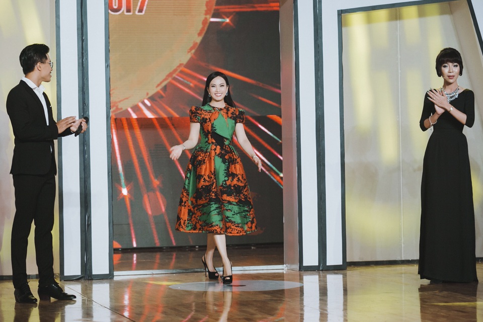 Hà Phương bật mí, trong thời gian qua, cô đã chăm chỉ học thanh nhạc với cô giáo Alissa Gimaldi. Vì thế cô cũng tự tin hơn về âm vực và giọng hát của mình. Nữ ca sĩ tiết lộ, cô có thể hát lên tới 4 octave (4 khoảng 8). Cô thậm chí hát được giọng opera soprano (nữ cao) mà khán giả đã có dịp thưởng thức trong ca khúc Mothers lullaby đã được Milosz Jeziorski chuyển thể lời Anh từ bài hát tiếng Việt mang tên “Lời ru của Mẹ” của nhạc sĩ Kim Tuấn.