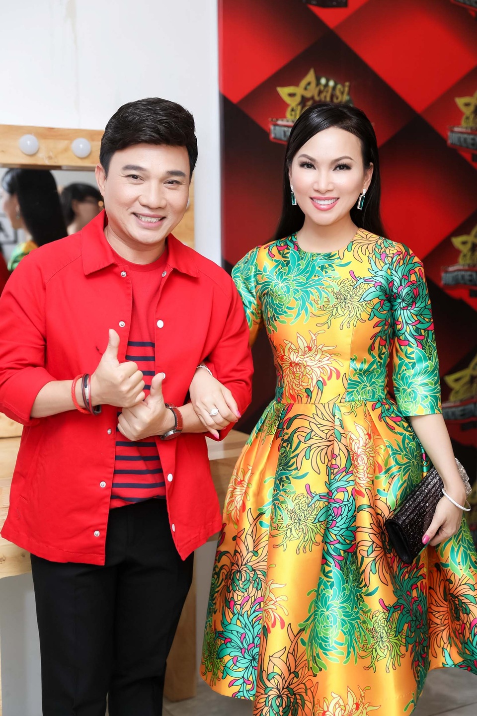 Sự thực tin đồn chị em nhà Cẩm Ly “bằng mặt, không bằng lòng” - 6 Hà Phương cùng nam ca sĩ Quang Linh.