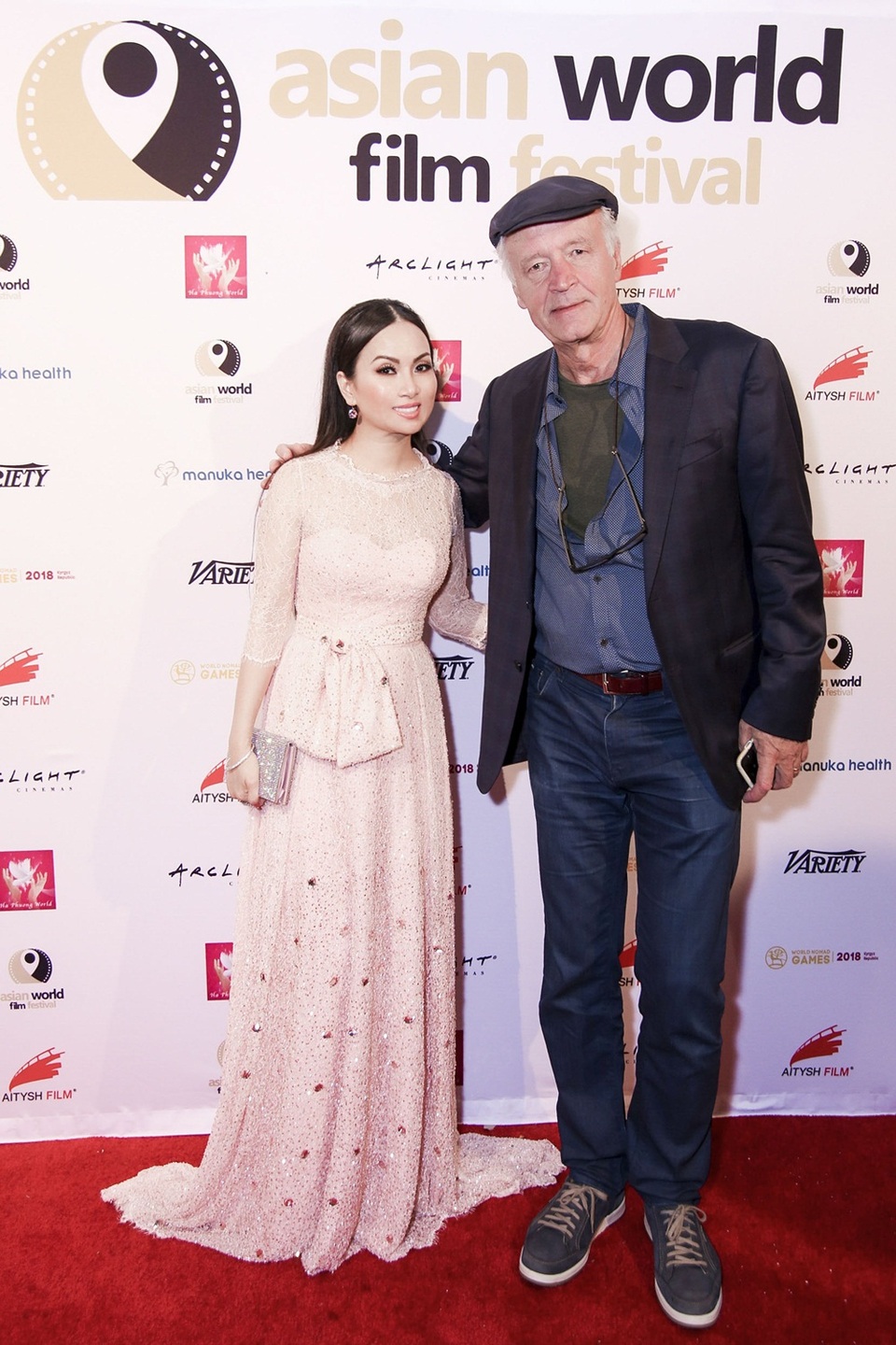 Em gái Cẩm Ly rơi nước mắt khi phim chồng tỷ phú hỗ trợ chiếu ở Hollywood - 3 Đạo diễn của phim Igor Sunara, nguời từng nổi tiếng với nhiều tác phẩm gắn liền với Whitney Houston, Liza Minnelli, Diana Ross... (ngoài cùng bên phải).