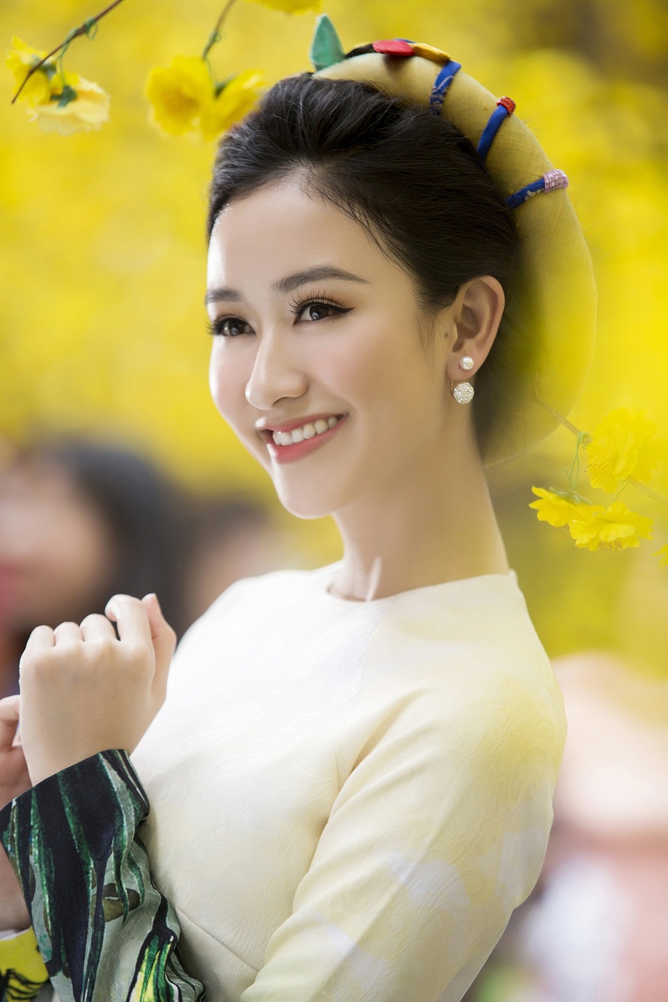 Á hậu Hà Thu lên tiếng về áo dài cách tân - 8