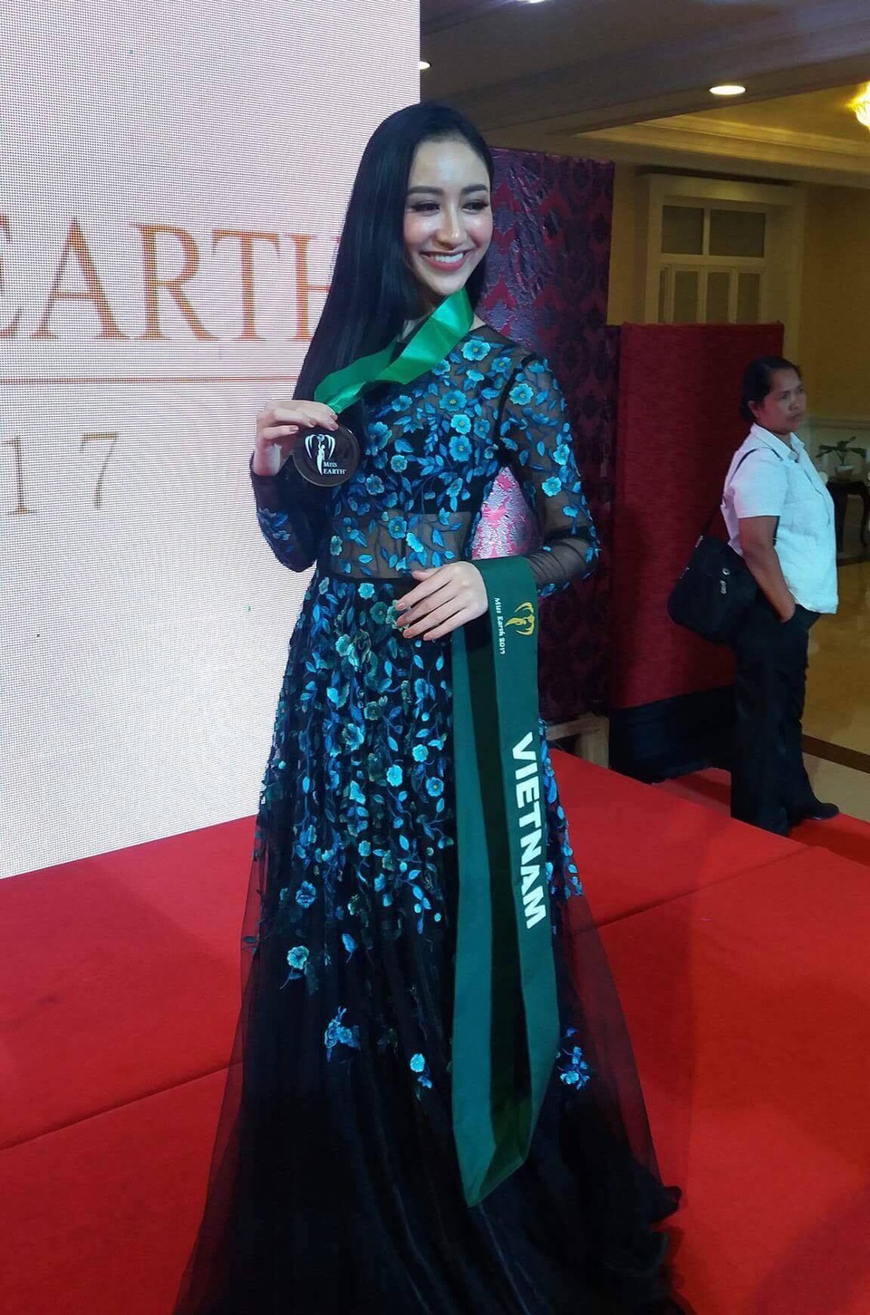 Hà Thu giành huy chương đồng phần thi tài năng tại Hoa hậu Trái đất - 3 Hà Thu giành huy chương đồng phần thi tài năng tại Hoa hậu Trái đất - 3