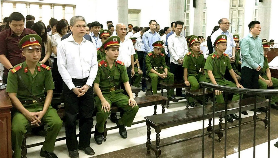 Tuyên tử hình Nguyễn Xuân Sơn, tù chung thân Hà Văn Thắm - 8 51 bị cáo chờ phán quyết của tòa.