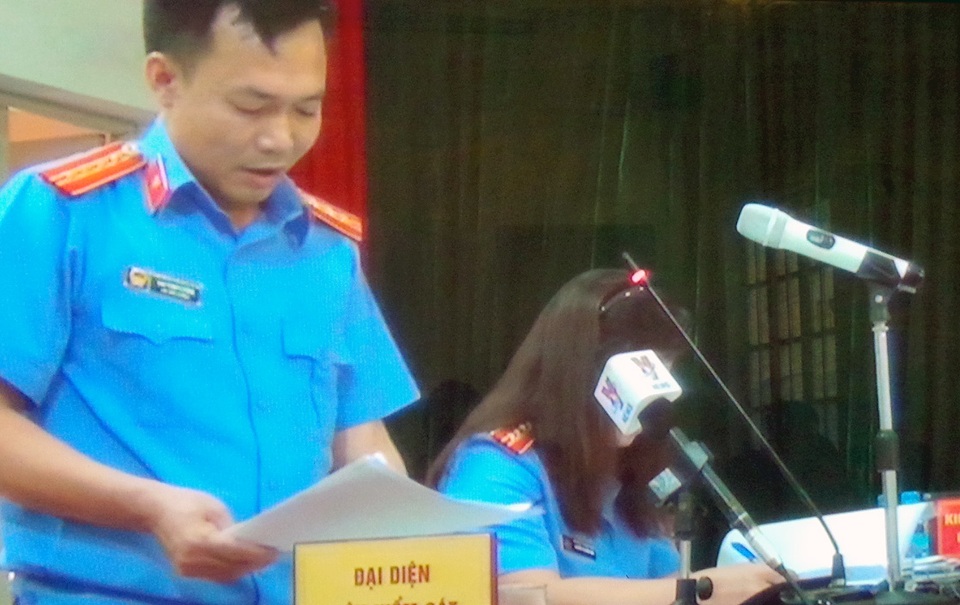 Xét xử vụ Oceanbank: Hồng Tứ được đề nghị giảm nhẹ hình phạt - 3 Xét xử vụ Oceanbank: Hồng Tứ được đề nghị giảm nhẹ hình phạt - 3