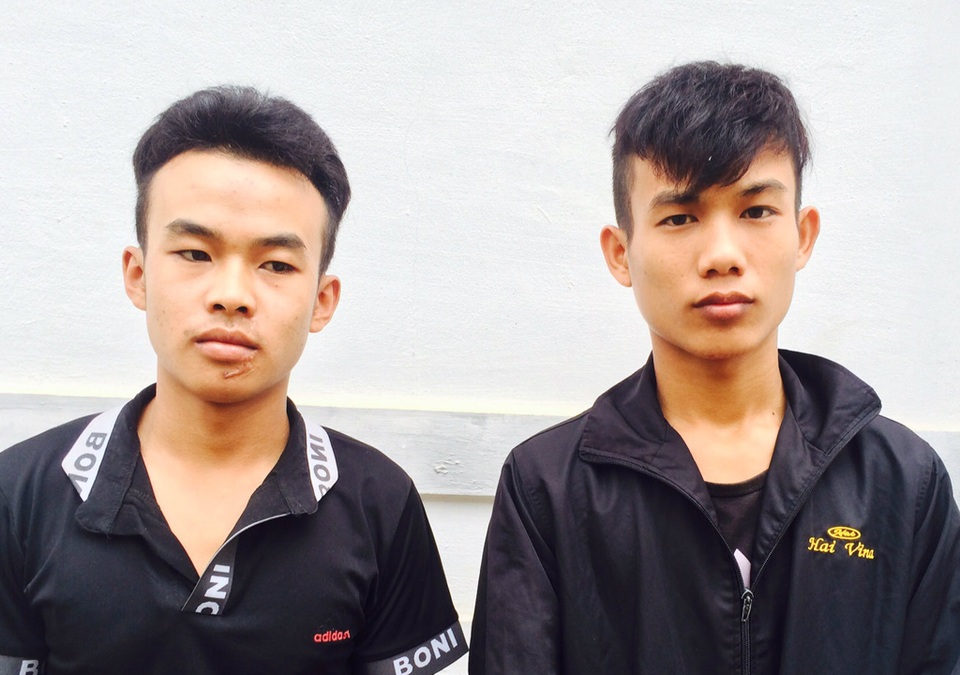 Khống chế thiếu nữ để bạn thực hiện hành vi đồi bại - 1 Dương Văn Thắng và Nguyễn Văn Lâm tại cơ quan điều tra Công an huyện Tân Kỳ.