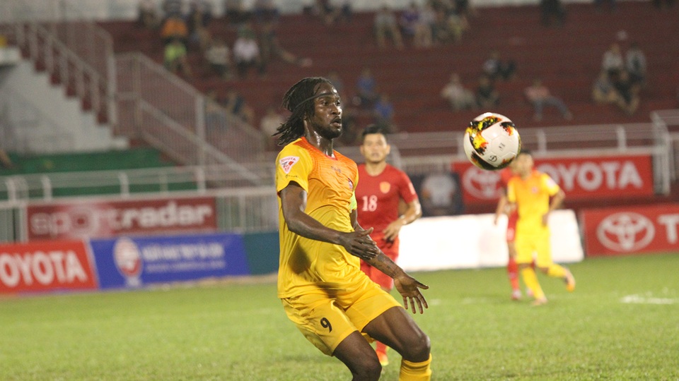 Hải Phòng bị cầm hoà trên sân của B.Bình Dương (ảnh: Trọng Vũ)