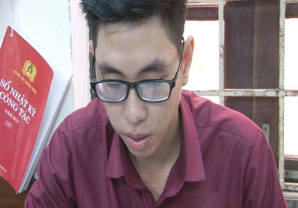 Vào TPHCM mua biển số xe giả về "hành nghề" cướp giật - 1 Đối tượng Đức