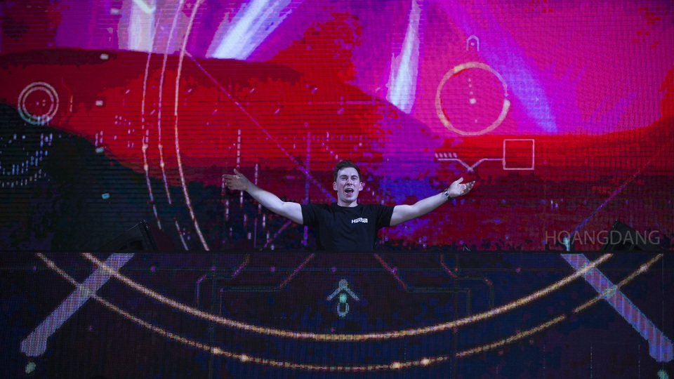DJ Top 3 thế giới Hardwell khen “khán giả Việt Nam tuyệt vời nhất thế giới” - 13 DJ Top 3 thế giới Hardwell khen “khán giả Việt Nam tuyệt vời nhất thế giới” - 13