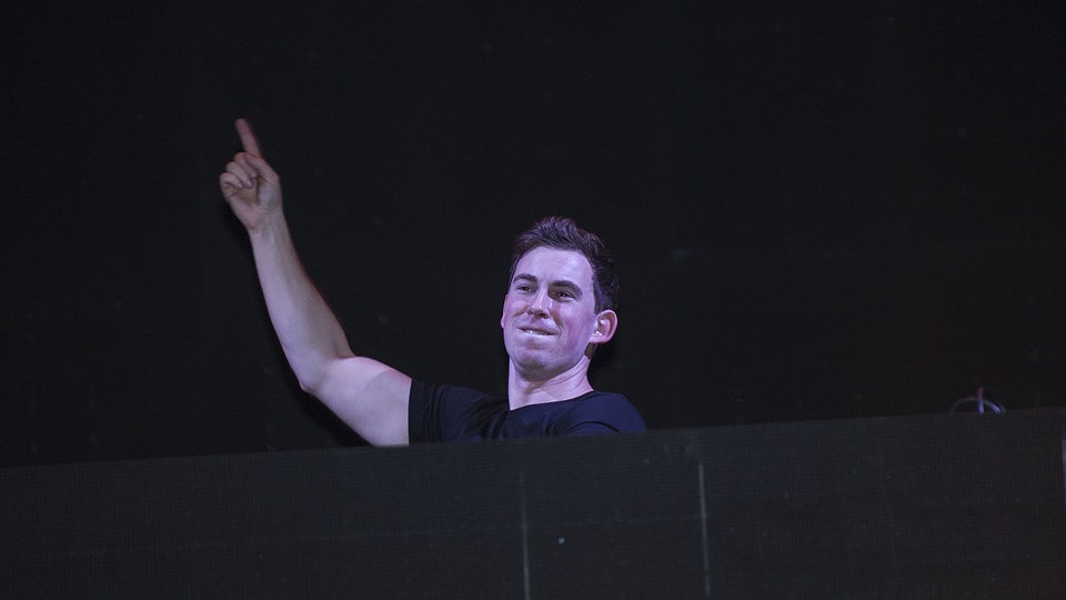 DJ Top 3 thế giới Hardwell khen “khán giả Việt Nam tuyệt vời nhất thế giới” - 6 DJ Top 3 thế giới Hardwell khen “khán giả Việt Nam tuyệt vời nhất thế giới” - 6