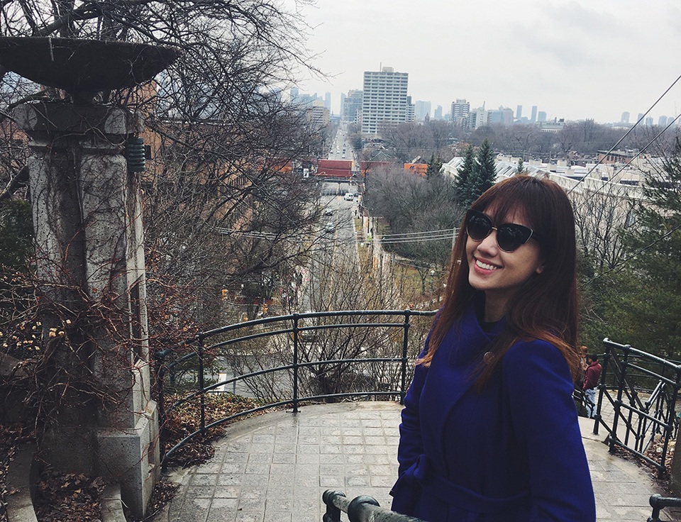 Những hình ảnh khác thời trang và sành điệu của Hari trong chuyến du lịch lần này.