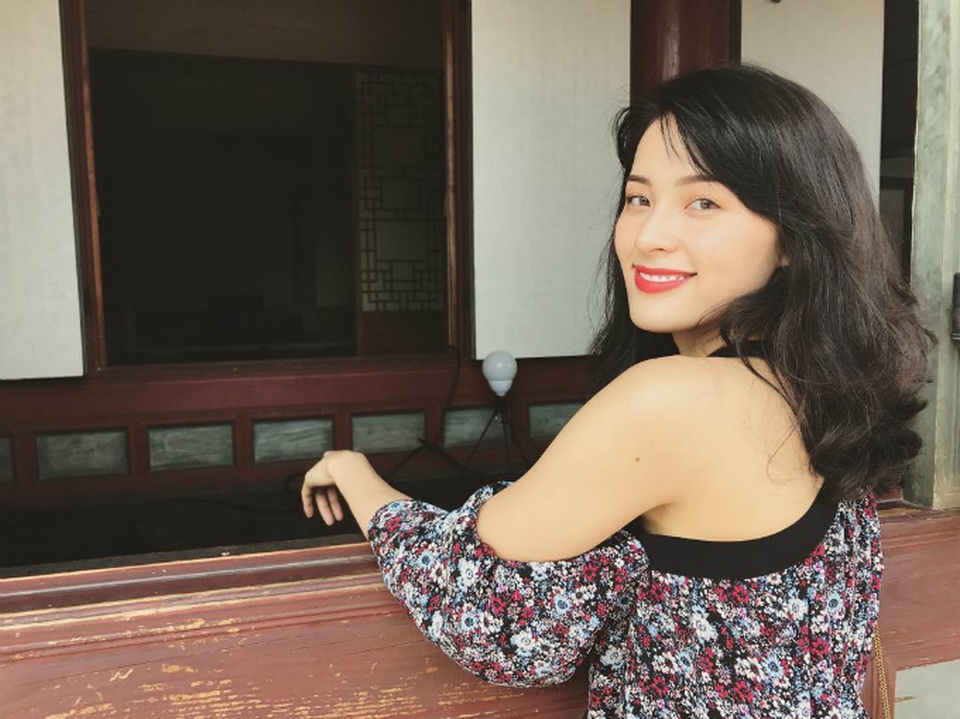 Hạ Vi ngày càng xinh đẹp, trẻ trung sau khi chia tay bạn trai Cường Đôla