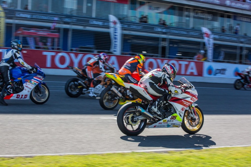 Hành trình thi đấu của hai tay đua Việt Nam tại giải đua mô-tô Châu Á ARRC 2017 - 4 Hành trình thi đấu của hai tay đua Việt Nam tại giải đua mô-tô Châu Á ARRC 2017 - 4