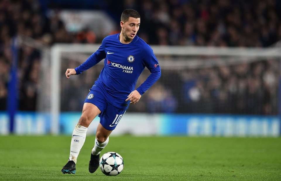 Muốn giành Quả bóng vàng, Hazard phải biến thành “Messi mới” - 1 Eden Hazard rực sáng trong vai trò số 10 ở Chelsea