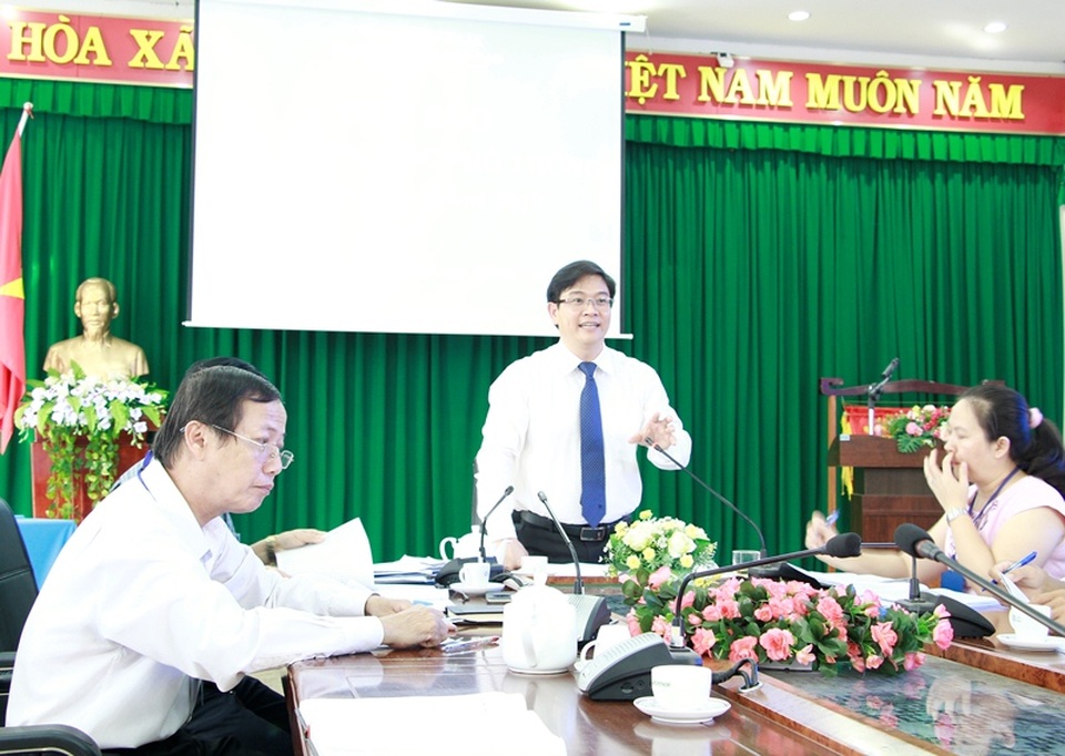 Trên 22.000 thí sinh tại Đắk Lắk dự thi THPT quốc gia năm 2017 - 1
Ông Thái Văn Tài – Phó Giám đốc Sở GD-ĐT Đắk Lắk (đứng) cho biết công tác chuẩn bị cho kỳ thi tốt nghiêp THPT quốc gia tại Đắk Lắk cơ bản được hoàn thành sẵn sàng cho kỳ thi sắp tới