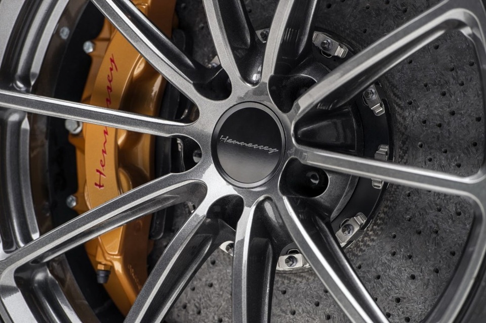 Hennessey Venom F5 - Siêu xe 1600 mã lực cạnh tranh Bugatti Chiron - 9 Hennessey Venom F5 - Siêu xe 1600 mã lực cạnh tranh Bugatti Chiron - 9