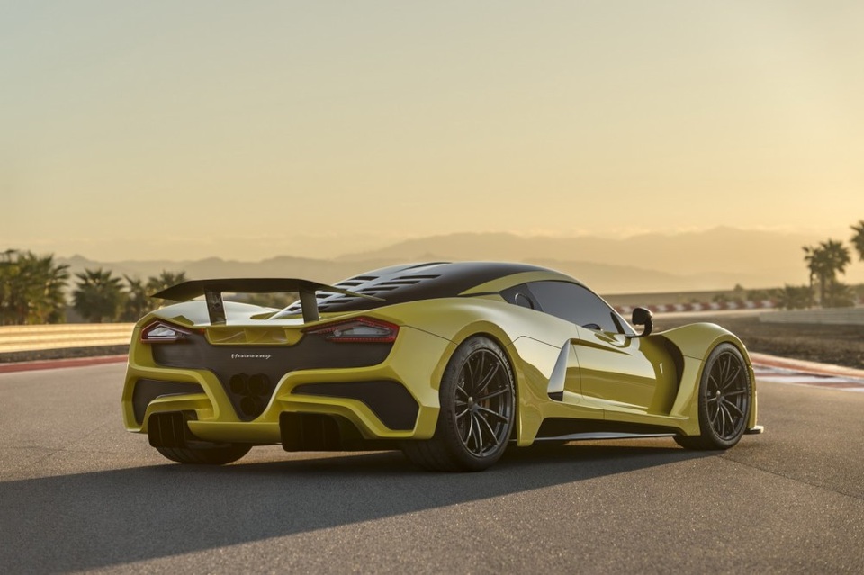 Hennessey Venom F5 - Siêu xe 1600 mã lực cạnh tranh Bugatti Chiron - 15 Hennessey Venom F5 - Siêu xe 1600 mã lực cạnh tranh Bugatti Chiron - 15