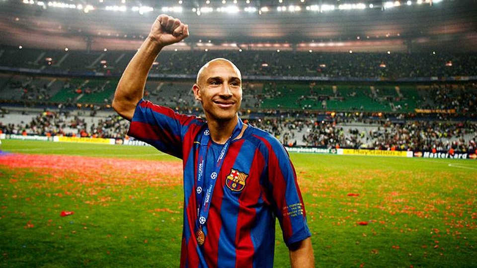 Henrik Larsson rời Celtic để chuyển sang khoác áo Barcelona vào năm 2004. Tại đây, cầu thủ người Thụy Điển đã ghi nhiều dấu ấn. Trong đó, đáng kể nhất chính là việc tỏa sáng trong trận chung kết Champions League 2006 với Arsenal. Ở trận đấu đó, sau khi được tung vào sân, Henrik Larsson đã thực hiện hai đường chuyền kiến tạo cho Eto’o và Belletti ghi bàn.