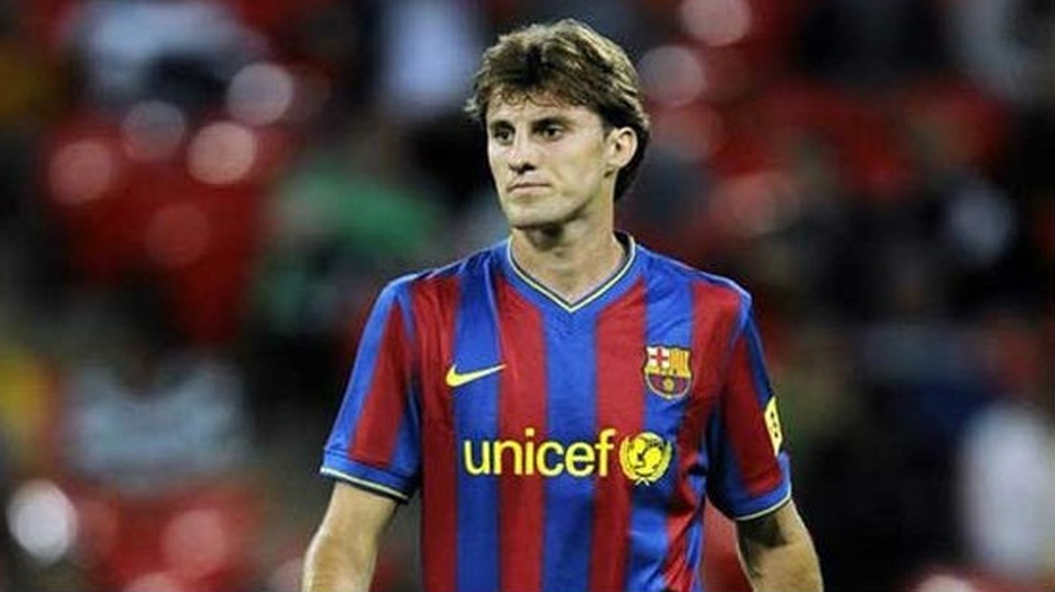 Henrique là một trong những tài năng trẻ sáng giá ở Brazil trước khi cập bến Barcelona. Tuy nhiên, ở Nou Camp, cầu thủ này đã không cạnh tranh vị trí với Pique và Puyol. Cũng như Martin Caceres, Henrique “lang bạt” tới nhiều CLB theo hợp đồng cho mượn và tới năm 2012, anh chính thức rời khỏi Barcelona.