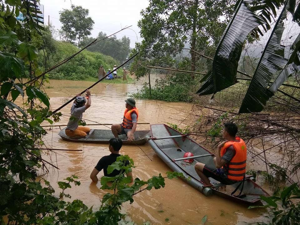 Lực lượng chức năng đang tiếp tục tìm kiếm nạn nhân