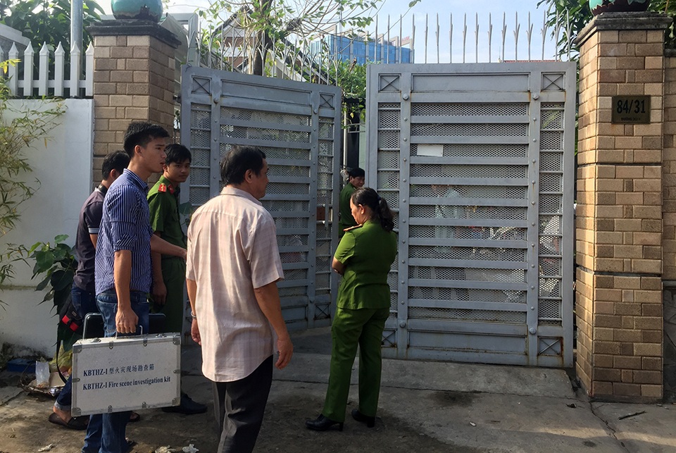Hiện trường vụ cháy khiến 4 người trong một gia đình tử vong - 4 Hiện trường vụ cháy khiến 4 người trong một gia đình tử vong - 4
