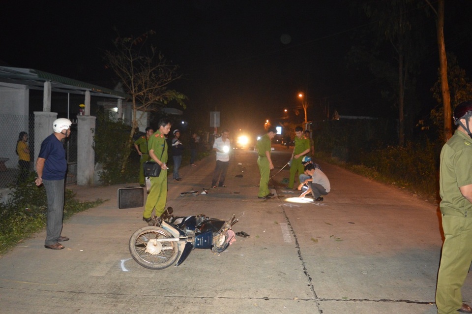 Ba xe máy tông nhau, 1 người tử vong, 3 người bị thương - 1 Hiện trường vụ tai nạn
