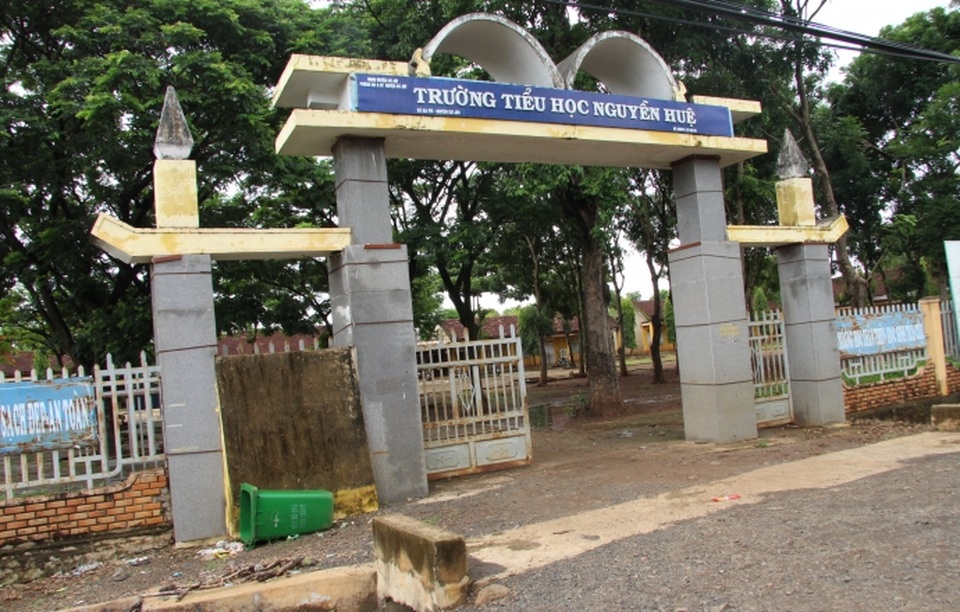 Công an tỉnh điều tra vụ bảo vệ bị tố hiếp dâm nhiều học sinh tiểu học - 1 Trường tiểu học Nguyễn Huệ, nơi ông D. làm bảo vệ