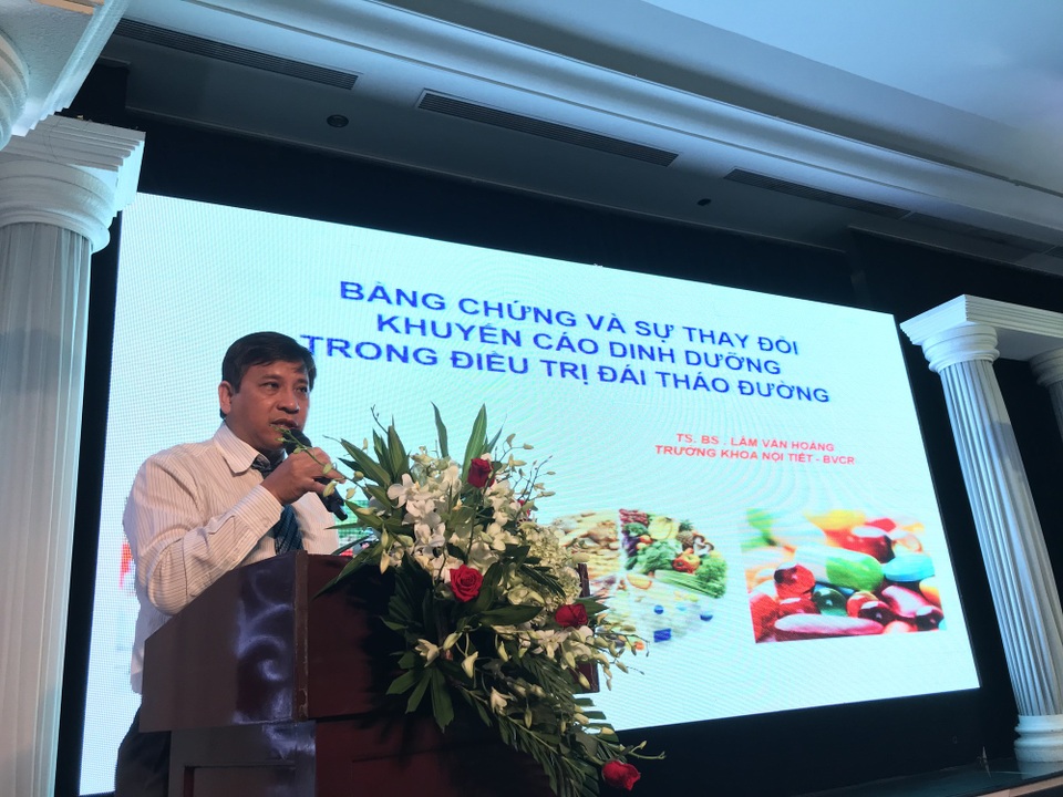 Dinh dưỡng trong lâm sàng tốt, giúp kiểm soát đường huyết, ngăn ngừa biến chứng tiểu đường - 2 TS. BS Lâm Văn Hoàng cập nhật các mô hình dinh dưỡng trong điều trị cho bệnh nhân đái tháo đường