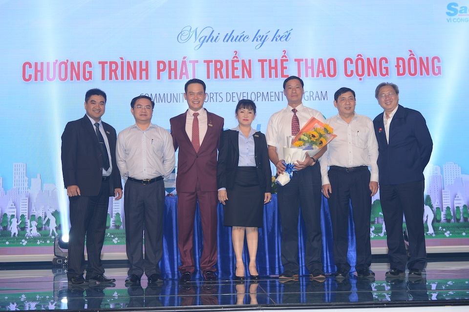 Phát triển thể thao cộng đồng: Sự khác biệt của Sacomreal trên thị trường bất động sản - 2 Sacomreal cũng đã công bố 7 đối tác chiến lược thuộc các lĩnh vực Ngân hàng & các định chế tài chính; Tư vấn thiết kế; Thi công xây dựng; Thương mại dịch vụ