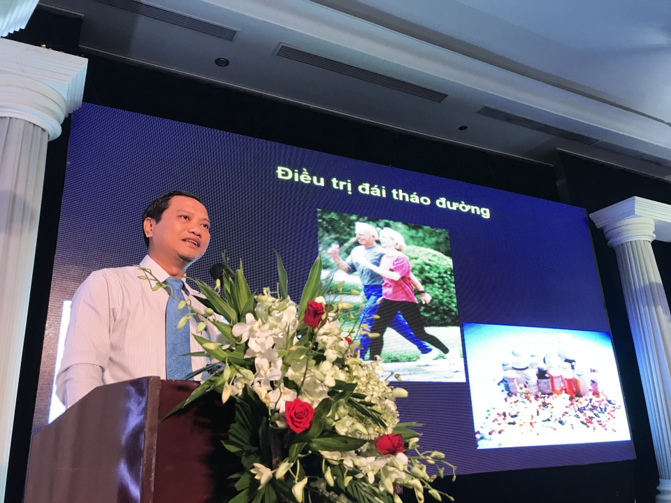 Dinh dưỡng trong lâm sàng tốt, giúp kiểm soát đường huyết, ngăn ngừa biến chứng tiểu đường - 3 TS.BS Phan Hữu Hên chia sẻ cách thiết lập chế độ dinh dưỡng theo thể trạng của từng bệnh nhân, hỗ trợ kiểm soát đường huyết tốt nhất