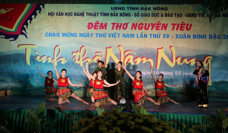 Những bài thơ mang đậm âm hưởng Đắk Nông được thể hiện