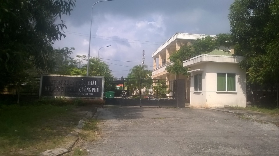 Dân vẫn khốn khổ vì ô nhiễm dù có trạm xử lý nước thải 42 tỷ đồng - 4 Trạm xử lý nước thải có vốn đầu tư 42 tỷ đồng vẫn chưa chấm dứt được nỗi lo ô nhiễm tại khu công nghiệp Quảng Phú