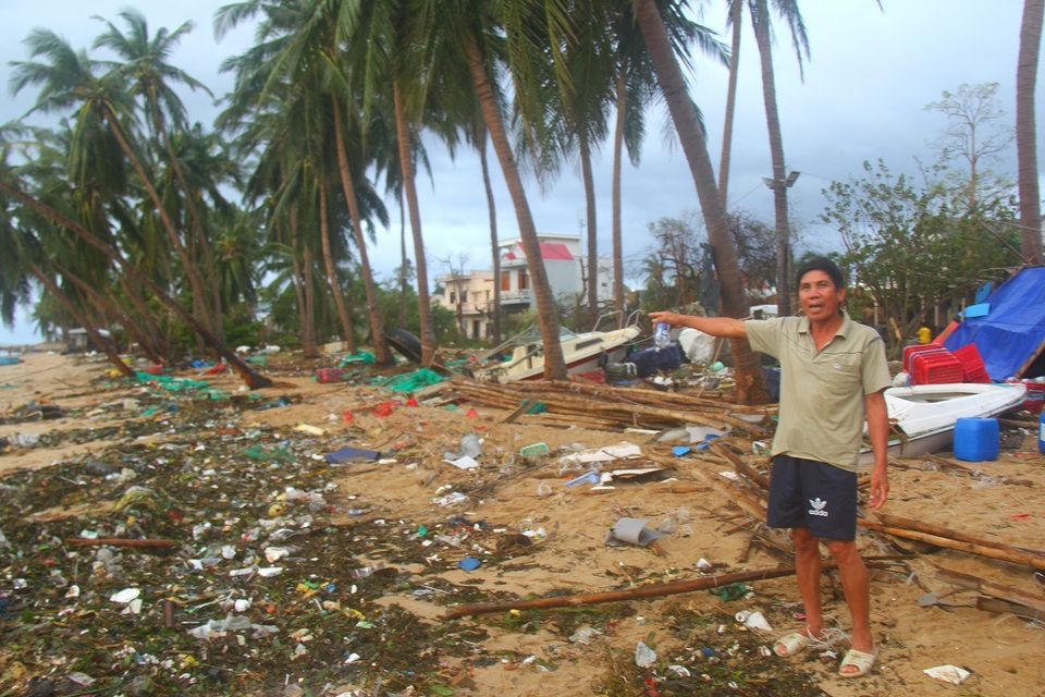 Người dân khu vực cầu càng tổ 9 kể lại sự việc cứu sống hơn 200 người của người của công ty Sơn Nam