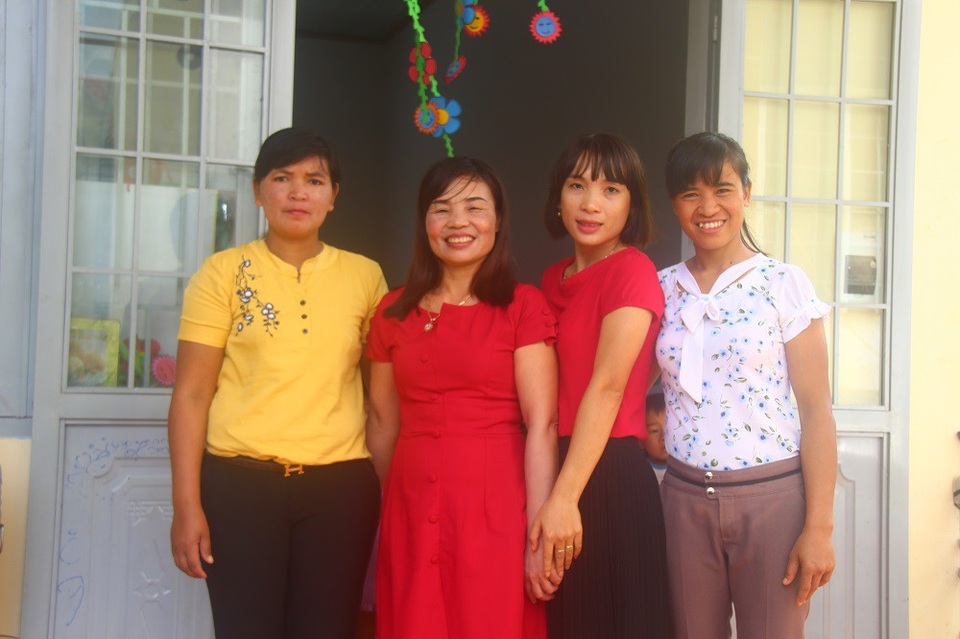 Cô giáo vùng cao kể chuyện đốt đuốc đi gọi học sinh - 2 “Việc trở thành đồng nghiệp với học trò năm xưa, đã là món quà lớn nhất trong cuộc đời làm nghề của mình rồi”