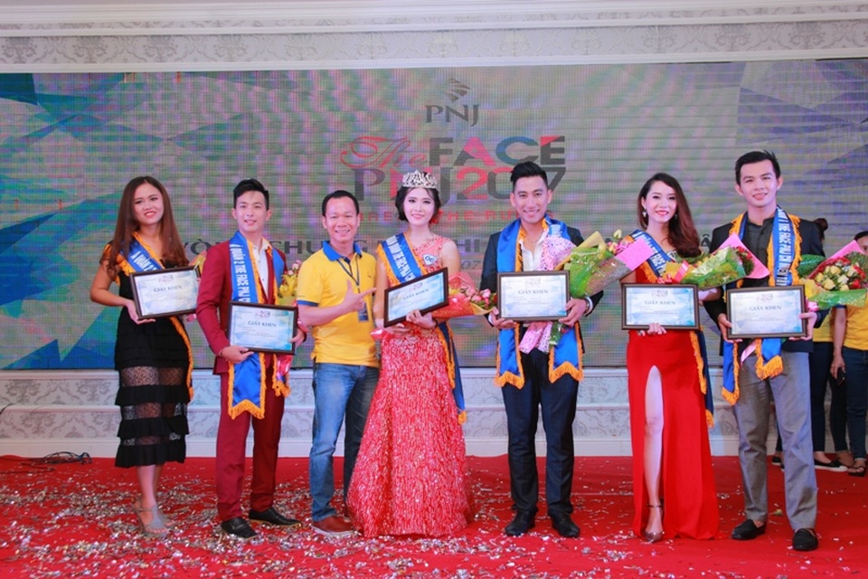 Khởi đầu sôi động mùa lễ hội văn hoá PNJ 2017 - 3 Các thí sinh đạt giải cao trong cuộc thi “The Face of PNJ” chi nhánh Miền Tây