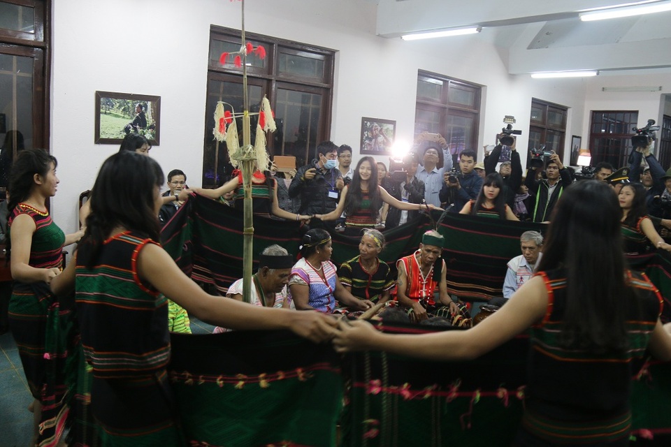 
Lễ gắn kết tình thân
