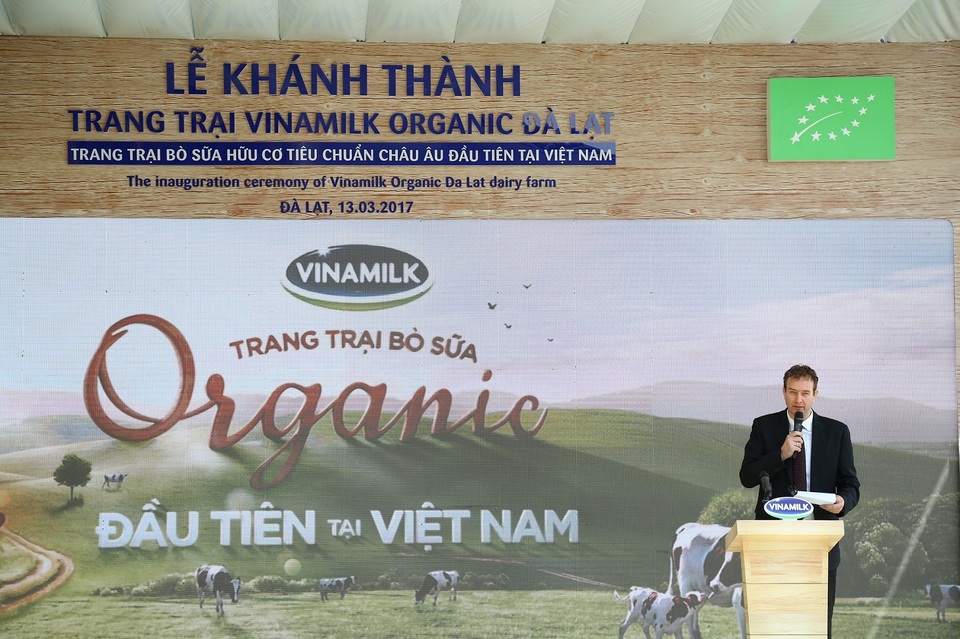 Vinamilk đánh dấu Việt Nam trên bản đồ Organic thế giới - 4 Ông Richard De Boer, đại diện tổ chức chứng nhận độc lập Control Union Hà Lan chia sẻ trong lễ khánh thành trang trại Vinamilk Organic Đà Lạt