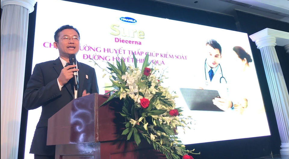 Dinh dưỡng trong lâm sàng tốt, giúp kiểm soát đường huyết, ngăn ngừa biến chứng tiểu đường - 4 BS Mai Thanh Việt – Giám đốc Ngành hàng Sữa Bột Vinamilk giới thiệu sản phẩm dinh dưỡng cho bệnh nhân đái tháo đường