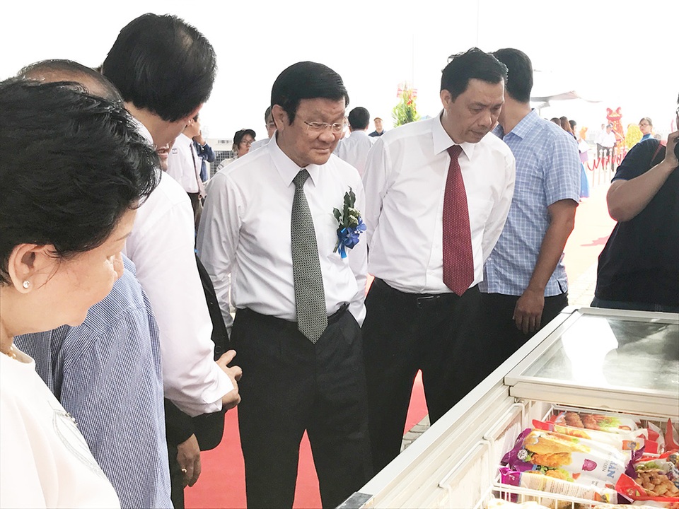 Lô hàng thịt gà đầu tiên của Việt Nam xuất đi Nhật Bản - 4 Nguyên Chủ tịch nước Trương Tấn Sang đi thăm các mặt hàng gà xuất khẩu đợt này