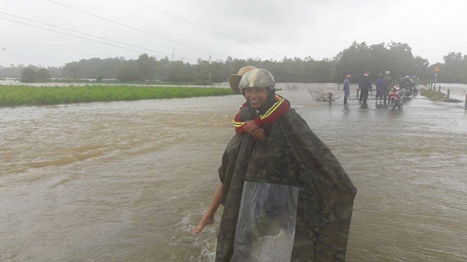 Các địa phương bị chia cắt bố trí lực lượng hỗ trợ người dân