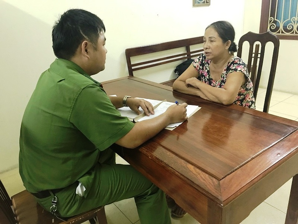 Lừa đảo hơn 2 triệu đồng, lẩn trốn 30 năm không thoát - 1 Đối tượng Hoàng Thị Xuyến bị bắt sau gần 30 năm lần trốn vì tội lừa đảo chiếm đoạt tài sản.