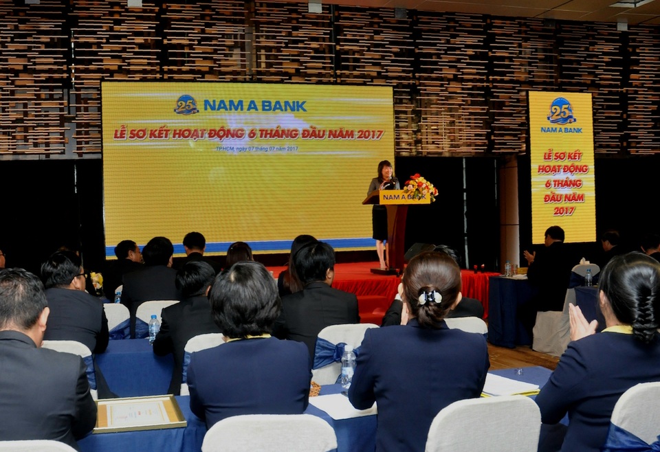 6 tháng đầu năm 2017: Huy động vốn của Nam A Bank tăng 12% - 1 Bà Lương Thị Cẩm Tú – Tổng Giám đốc Nam A Bank phát biểu chỉ đạo tại buổi Lễ.